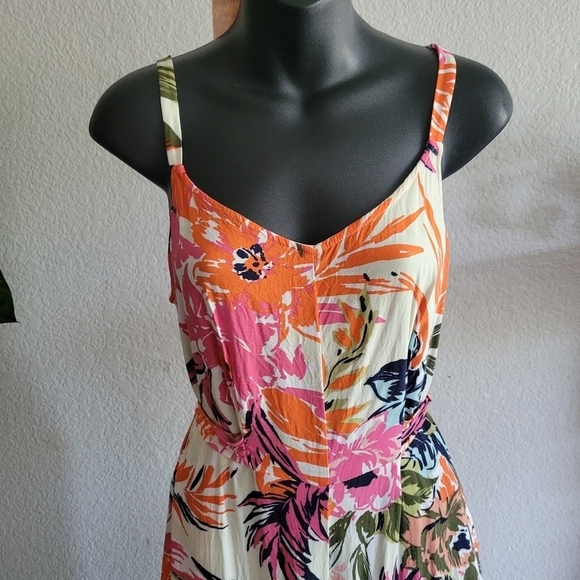 Ivy Street Jumpsuit - Picture 2 of 9